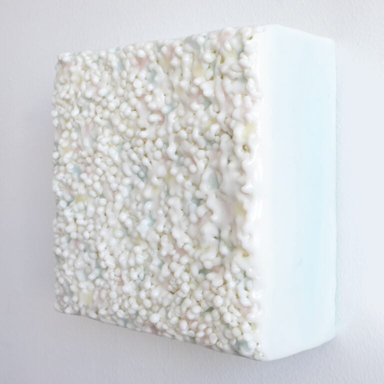 Ho cercato nella neve un'ombra color madreperla, Milano, 2025. Photo Anna Pendoli