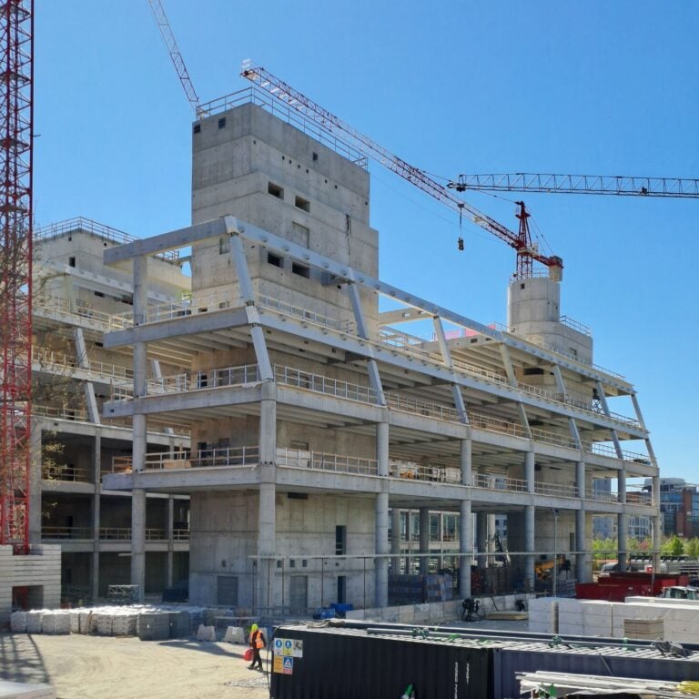 A Milano sono in costruzione due spettacolari biblioteche: le foto dei cantieri