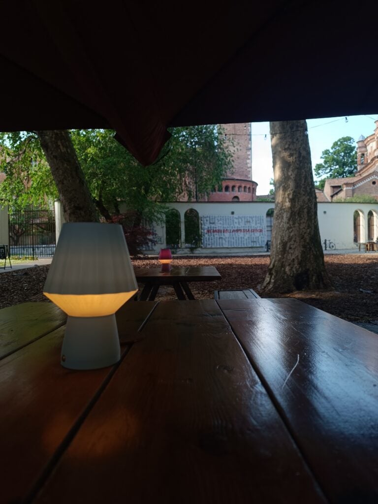 Nella Milano della Design Week in un giardino i designer emergenti possono esporre gratis. &ldquo;Abbiamo ricevuto quasi 100 richieste alla call&rdquo;