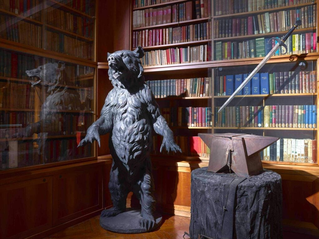 La rivoluzione del Ring, Museo Teatrale alla Scala, 2026, installazione all'entrata del Museo - foto Giovanni H&auml;nninen