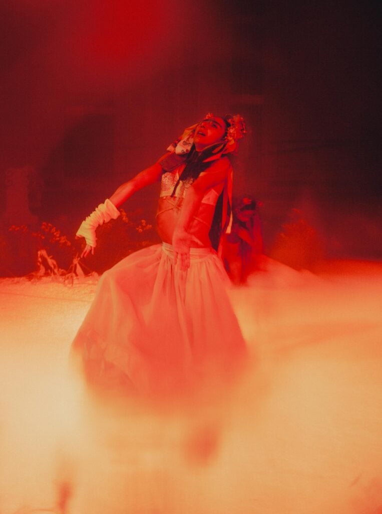 Leila Hekmat, Roses rising