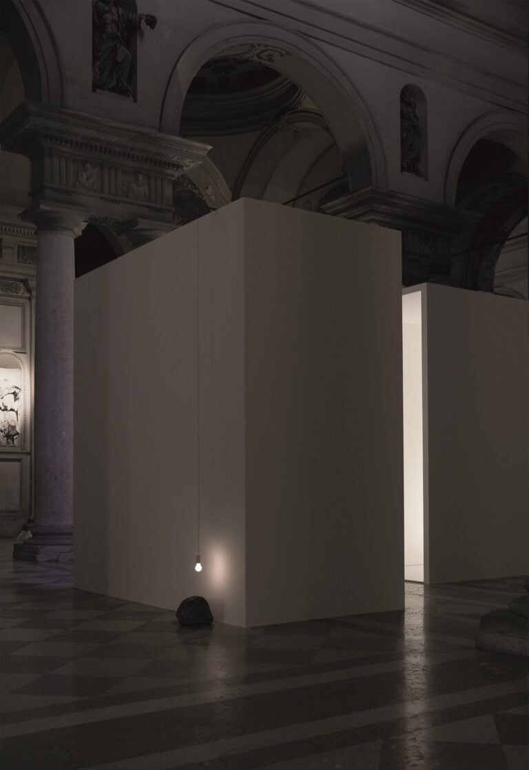 Davide Groppi. Un&rsquo;ora di luce, 2026, Volumnia, Piacenza Photo Fausto Mazza