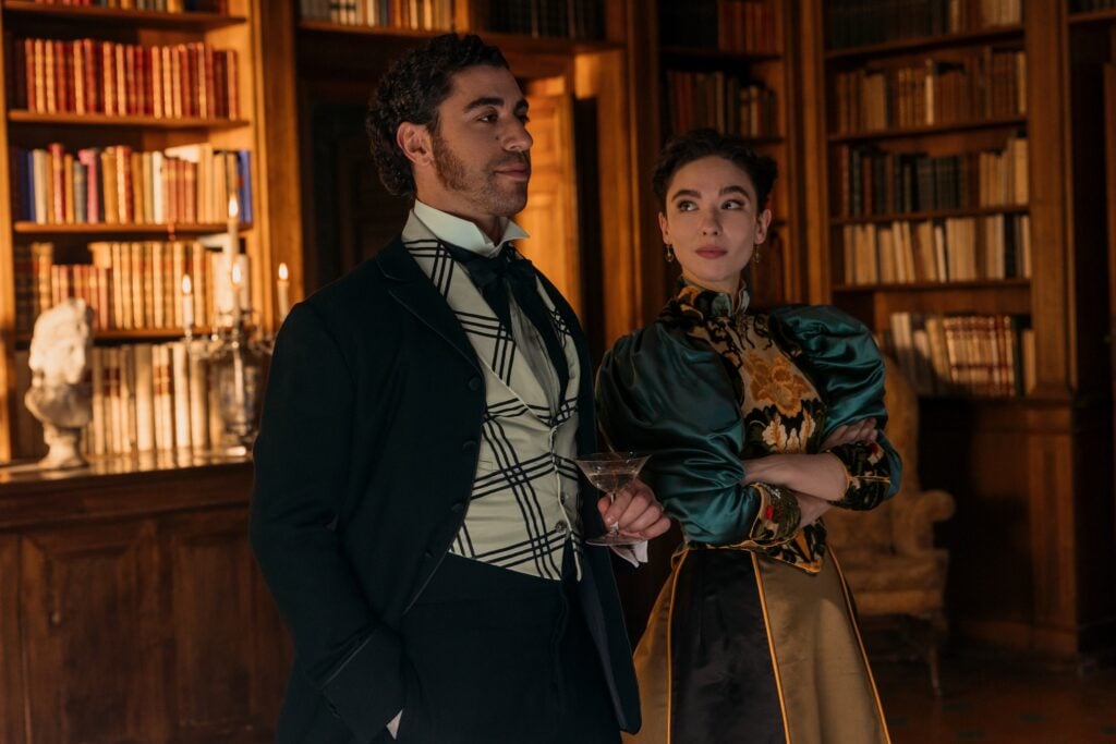 Insetti, abiti e ribellione: perch&eacute; "La legge di Lidia Po&euml;t" &egrave; diversa da tutte le altre serie in costume