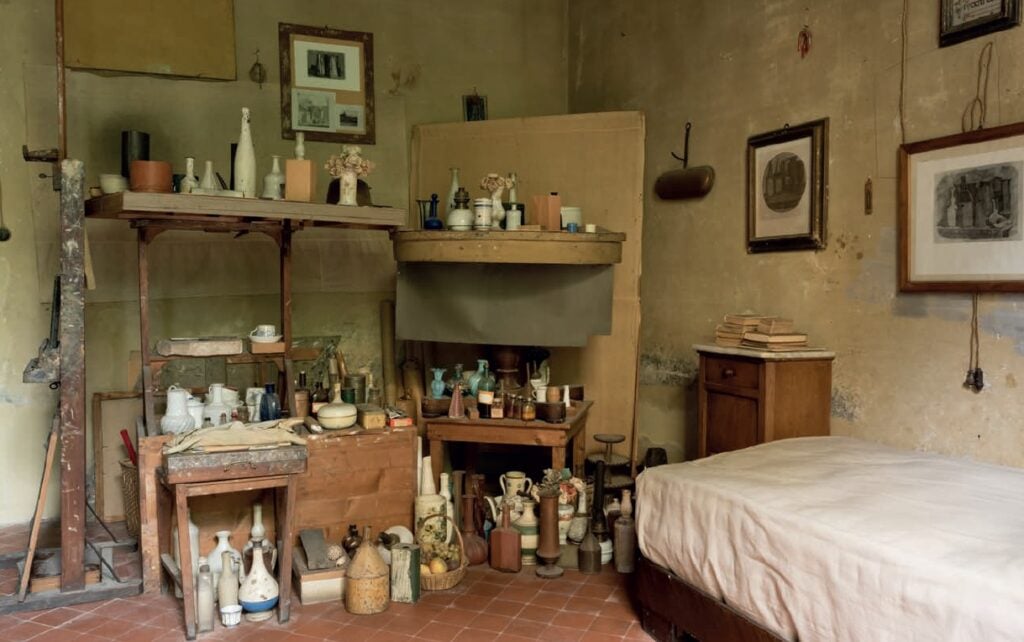 Nel libro di Meyerowitz tutta l&rsquo;intensit&agrave; dell&rsquo;incontro tra la sua fotografia e la pittura di Morandi