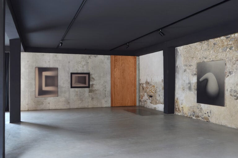 L'ombra delle lucciole, installation view, Atipografia, Arzignano, 2026. Photo Eleonora Vaccaretti