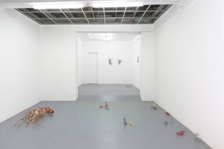 Installation view, Lucia Leuci, Merda e luce, Gelateria Sogni di Ghiaccio. Ph: Manuel Montesano