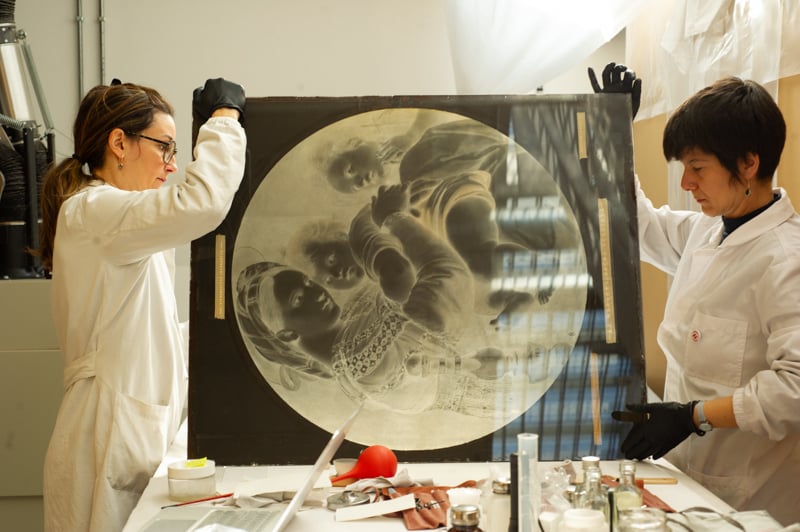 Madonna della Seggiola, lastra negativa