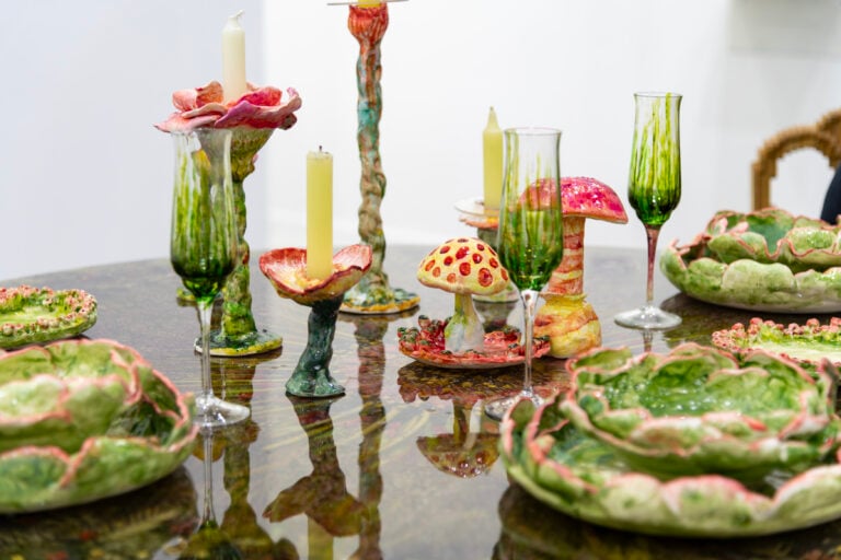 A Milano ha inaugurato miart 2026: i primi scatti della fiera che compie 30 anni e debutta in uno spazio tutto nuovo