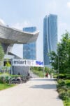 A Milano ha inaugurato miart 2026: i primi scatti della fiera che compie 30 anni e debutta in uno spazio tutto nuovo
