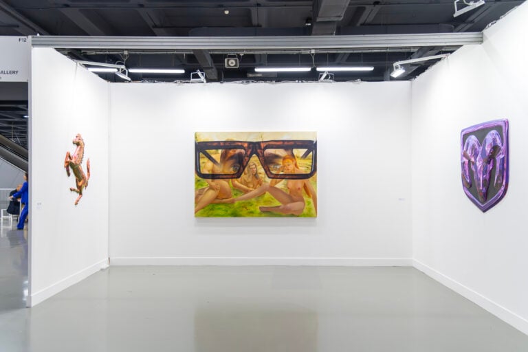 A Milano ha inaugurato miart 2026: i primi scatti della fiera che compie 30 anni e debutta in uno spazio tutto nuovo