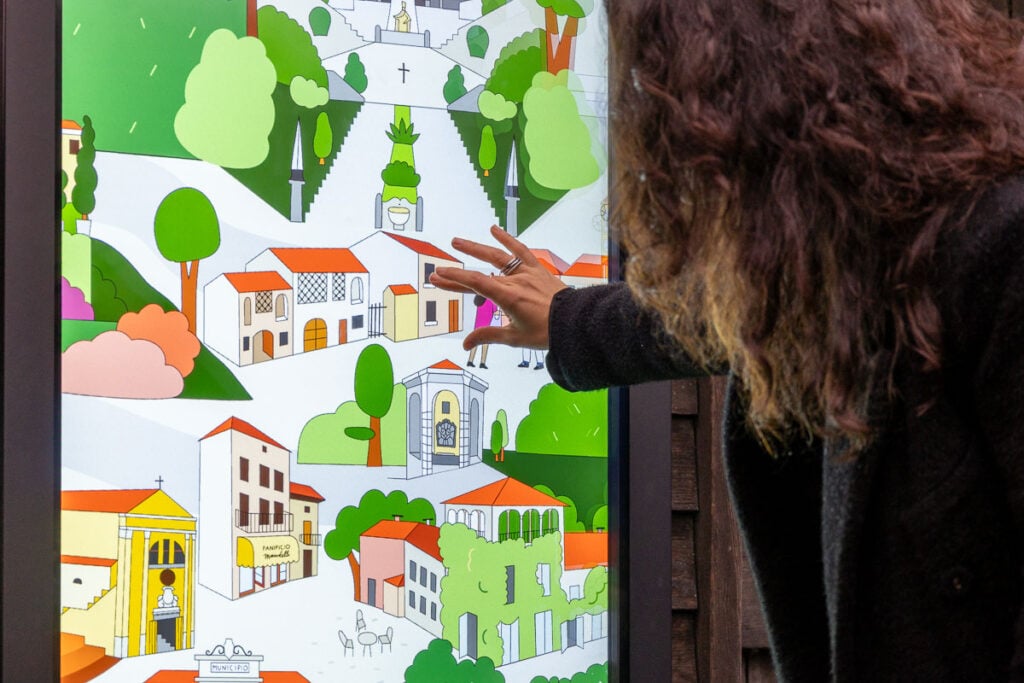 Navigazione Mappa di Comunit&agrave; sul totem multimediale. Ph &copy;Arianna Ciofi