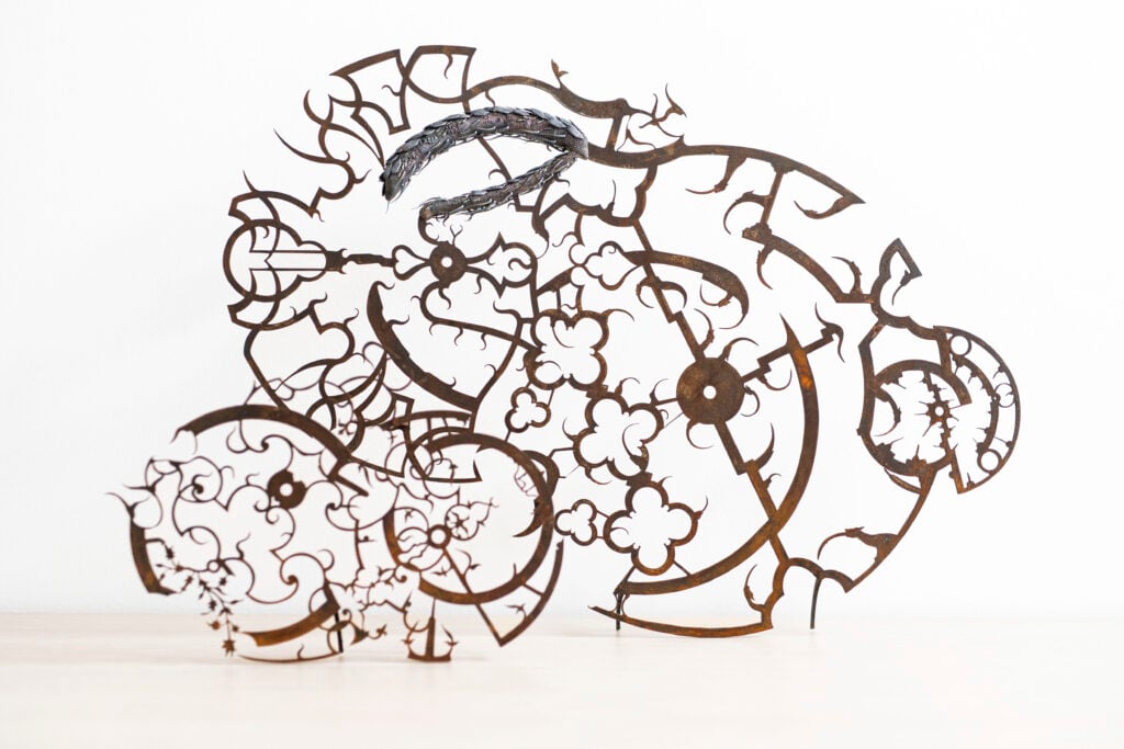 Nicola Ghirardelli, La Distorsione di Mercatore II  acciaio corten e argento  cm 86x58x22 2023 ANNI WU