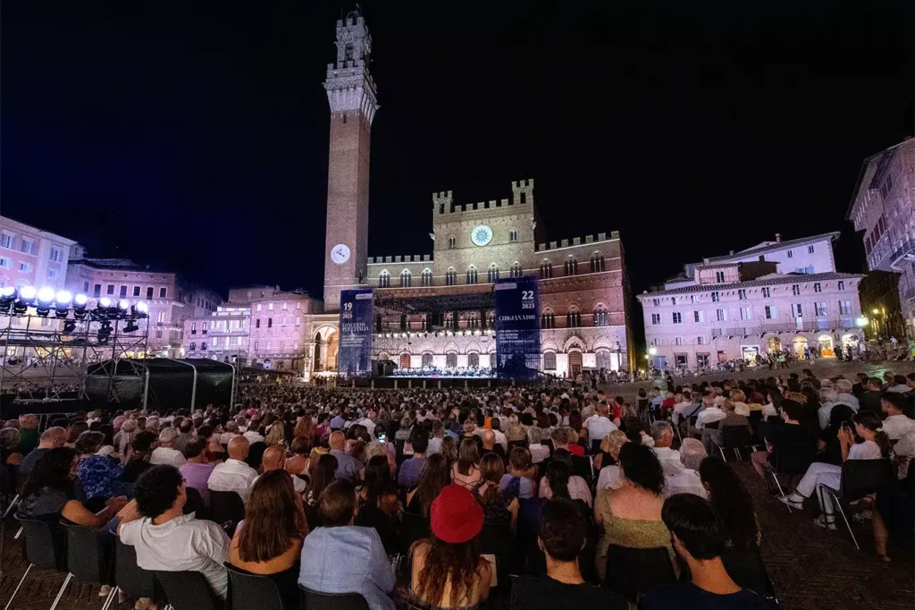 Piazza del Campo, Siena. Foto Roberto Testi