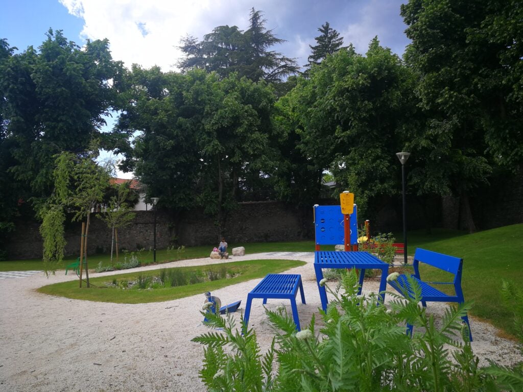 botta giardini terapeutici Rain garden e zona di sosta blu, Parco dei Nonni Varese