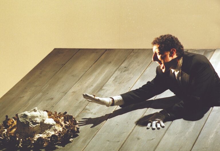 Sandro Lombardi in "Due lai" di Giovanni Testori, regia di Federico Tiezzi, produzione I Magazzini e Ravenna Festival, 1998. Ph: Maurizio Montanari