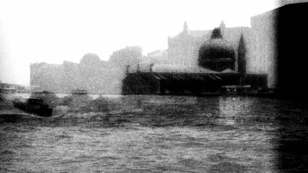 Sarah Moon – Orizzonte. Un giardino a Venezia