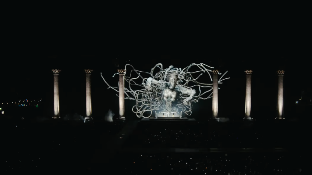 Il dj italo-americano Anyma trasforma il deserto di Coachella col suo spettacolo