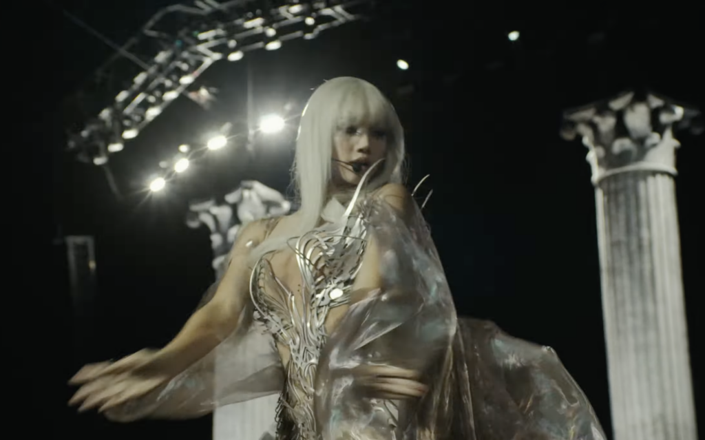 Il dj italo-americano Anyma trasforma il deserto di Coachella col suo spettacolo