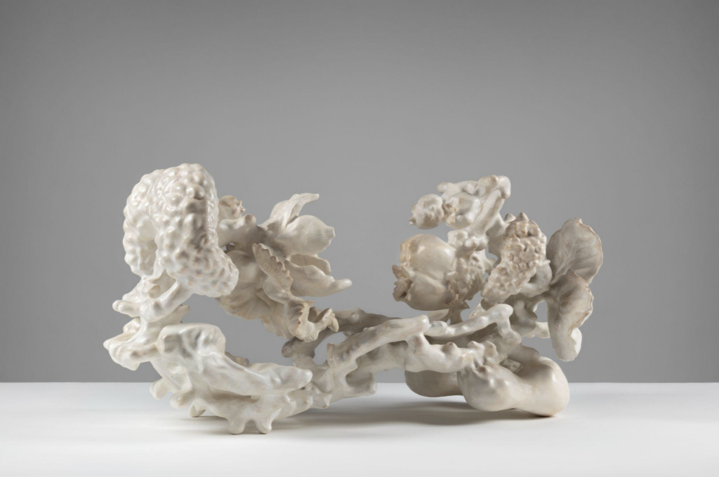 Trasformarsi (e trasformare) per sopravvivere. Intervista allo scultore e designer Tadeáš Podracký