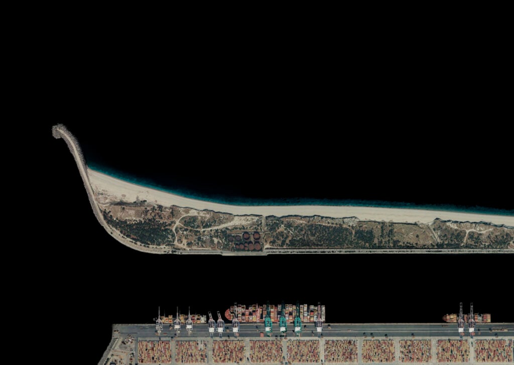 Il porto di Gioia Tauro visto dall'alto