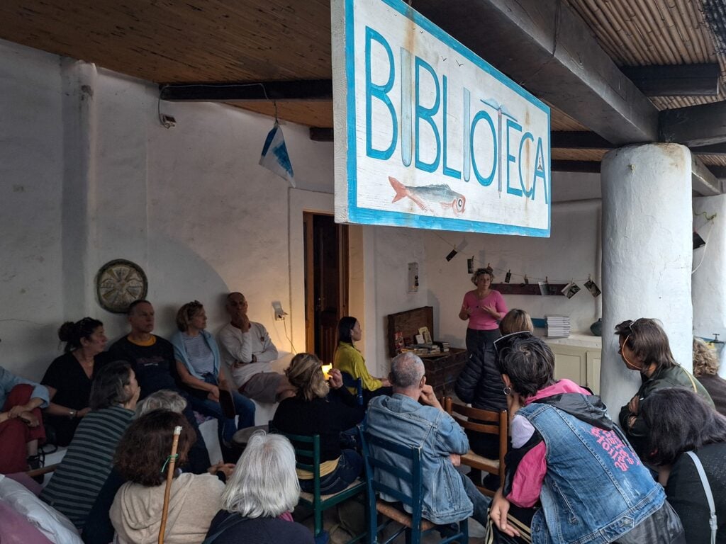 Stromboli, Biblioteca In Mezzo Al Mare. Crediti Fondazione Sanlorenzo