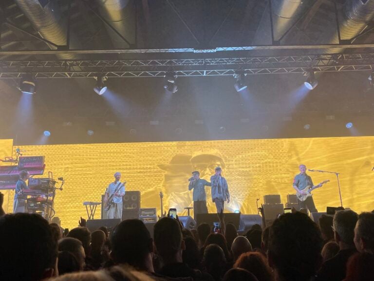 30 anni di Subsonica:&nbsp;la band che ha scritto la colonna sonora di Torino. Report dal concerto e dalla mostra