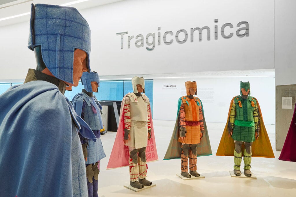 Tragicomica, MAXXI, Roma, 2026. Exhibition view. Photo © Simon d Exea. Courtesy Fondazione MAXXI