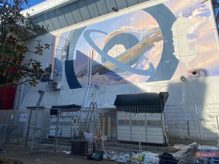 La realizzazione del murales di Vesod all'Universit&agrave; Federico II di Napoli. Crediti: Inward