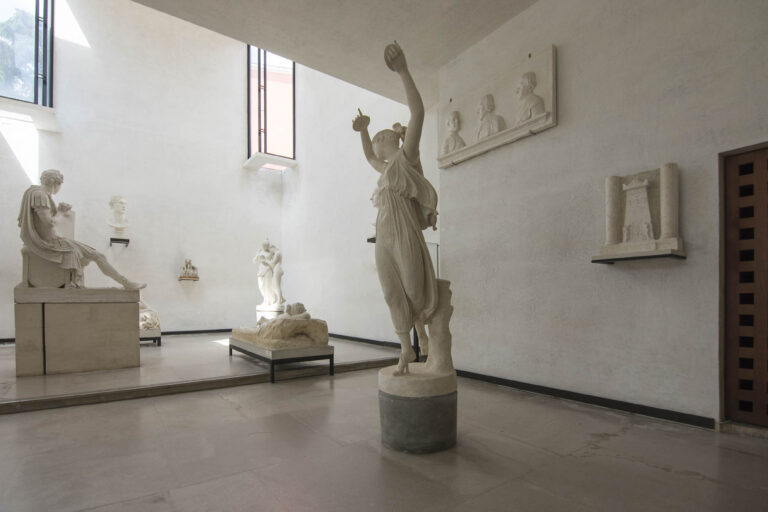 Quando l'architettura del Novecento accompagnava l'arte antica. Riapre l'Ala Scarpa alla Gypsotheca di Canova a Possagno