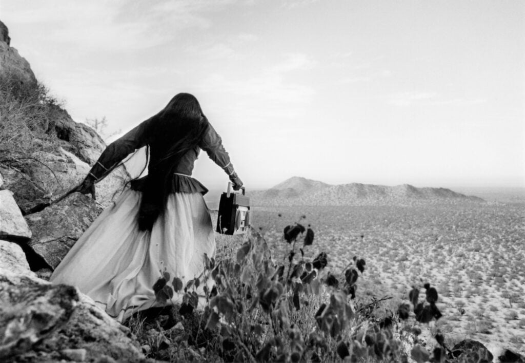 berlino Mujer &aacute;ngel, Sonoran Desert, 1979 &copy; Graciela Iturbide
