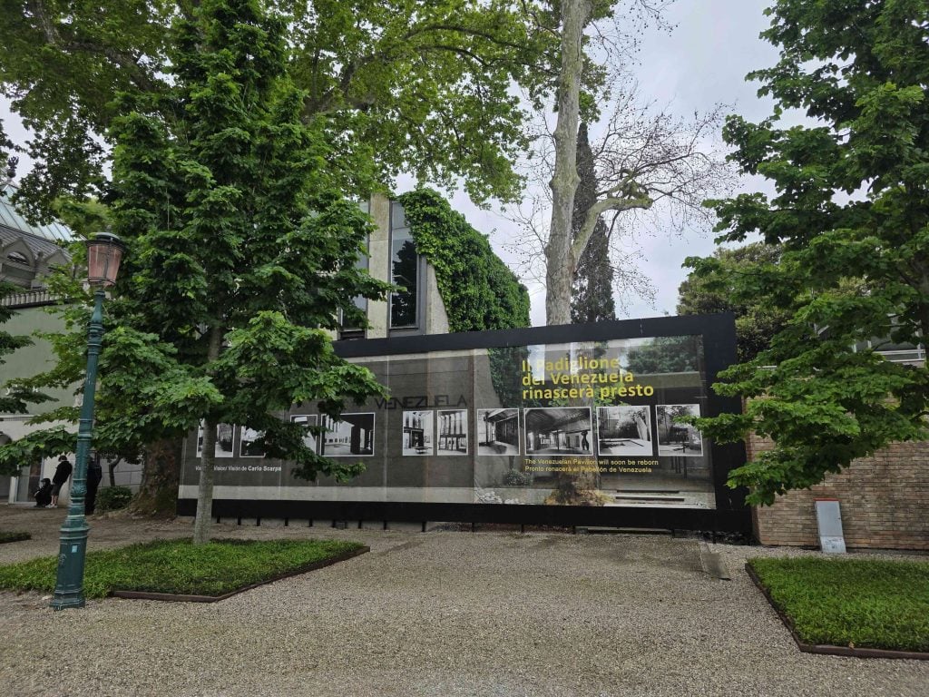 C&rsquo;&egrave; un padiglione assente alla Biennale d&rsquo;Arte di Venezia 2026 di cui nessuno ha parlato: il Venezuela
