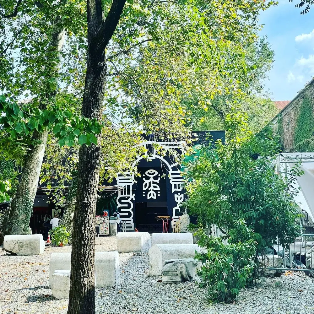 Guida ai festival culturali in Italia di fine maggio 2026: Spring Attitude, Aura, Buongiorno Ceramica!, URBAPHONIA, CYFEST