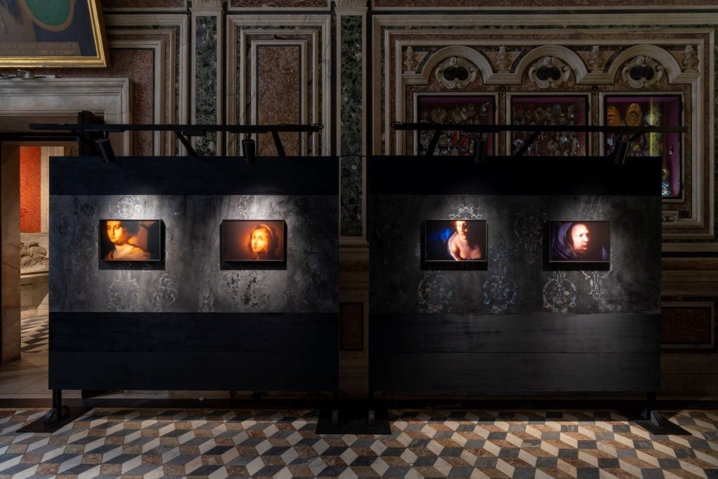 I colori di Mimmo Jodice, Museo del Tesoro di San Gennaro, Napoli. Photo Francesco Squeglia