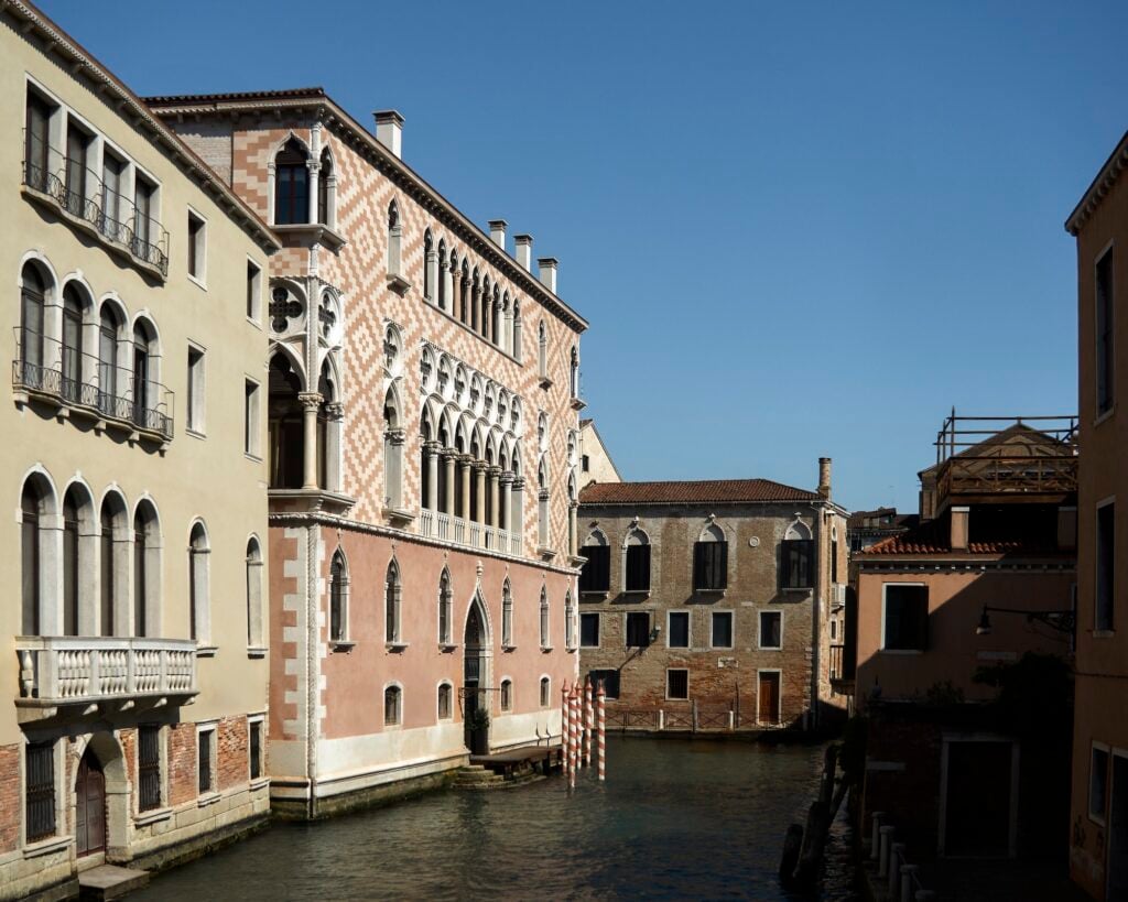 L’arrivo dell’hotel Orient Express a Venezia riapre lo storico Palazzo Donà Giovannelli (riempiendolo di arte contemporanea)