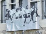A Venezia il famoso street artist JR avvolge completamente un palazzo storico con un&rsquo;installazione