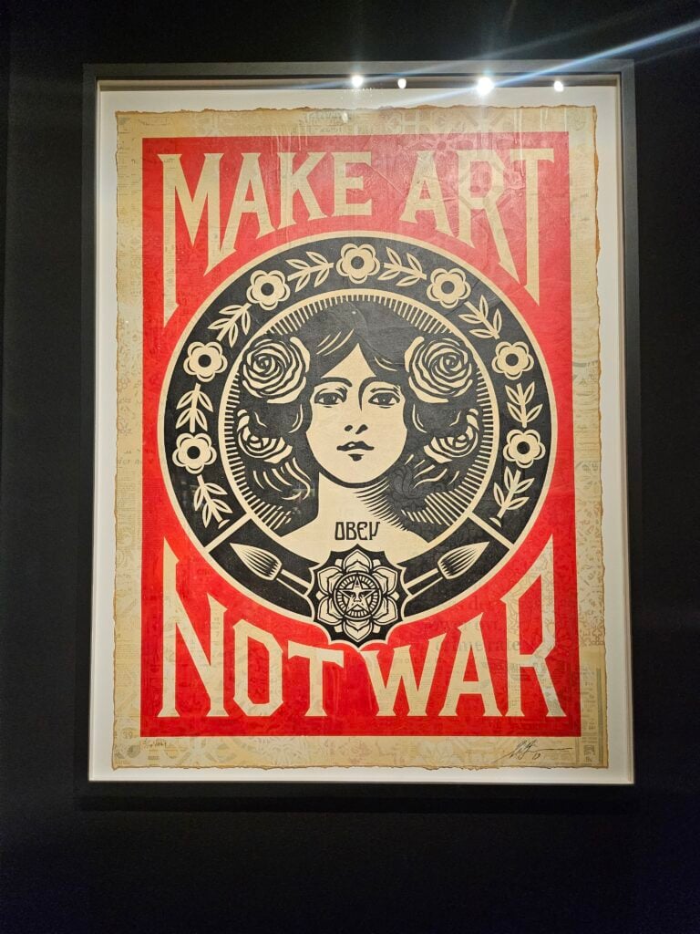La mostra di Shepard Fairey, OBEY: Power to the Peaceful, Gallerie d’Italia, Napoli