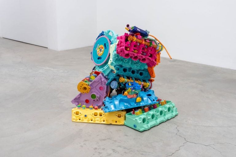 Junk 2, 2026, metallo dipinto