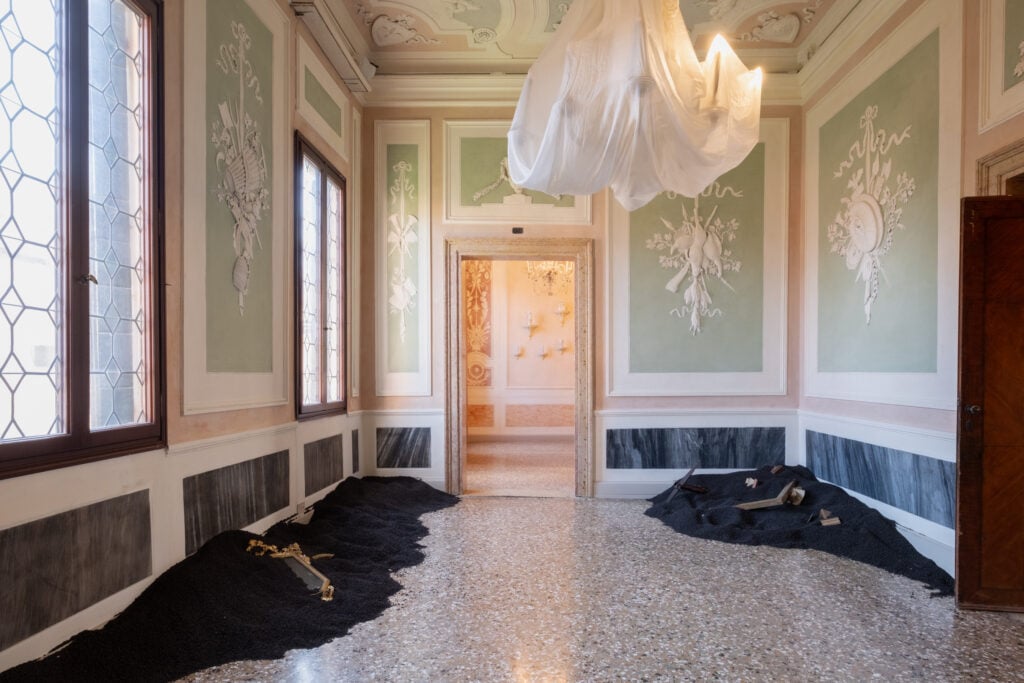 Il nuovo allestimento della Fondazione Querini Stampalia a Venezia è un gioco di arte combinatoria. Intervista alla direttrice Cristiana Collu