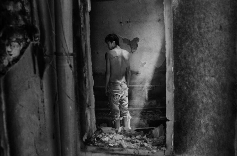 Il fotoreport Andy Rocchelli morto nel Donbass nel 2014 ha un giardino a lui dedicato a Pavia