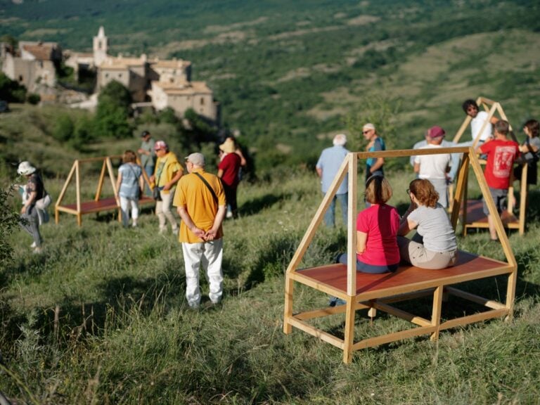 20 artisti lavoreranno in 20 paesini remoti di 20 regioni italiane. La rassegna che porta l’arte contemporanea nei borghi torna per il settimo anno