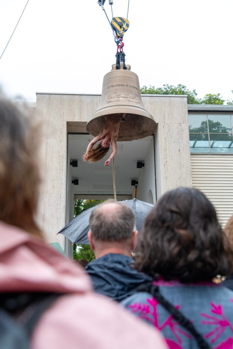 Ecco le foto del Padiglione Austria alla Biennale di Venezia (quello pieno di performer nude che &egrave; vietato fotografare)