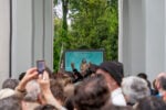 Ecco le foto del Padiglione Austria alla Biennale di Venezia (quello pieno di performer nude che &egrave; vietato fotografare)