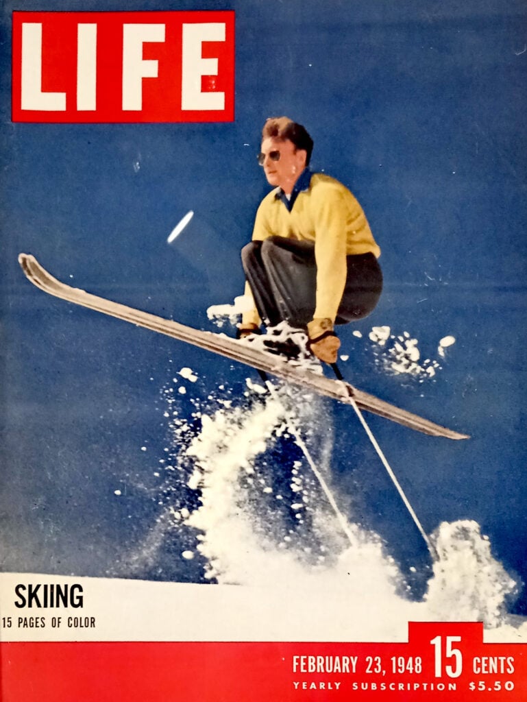 Copertina della rivista Life del 14 febbraio 1964 dedicata al salto con gli sci ai Giochi olimpici invernali. Innsbruck, Austria. Immagine di Ralph Crane &copy; 1964. The Picture Collection LLC. Tutti i diritti riservati. sport invernali