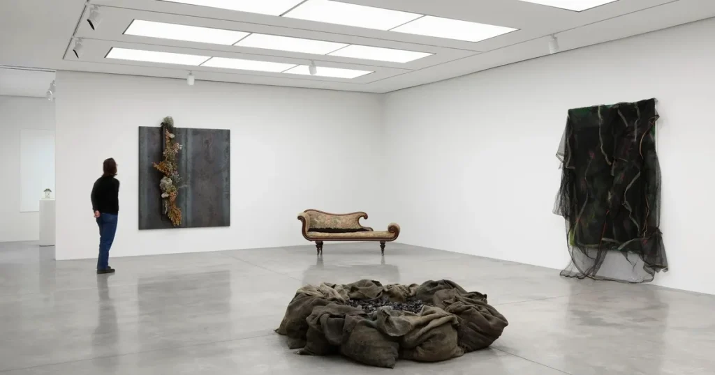 David Hammons and Jannis Kounellis, White Cube, New York