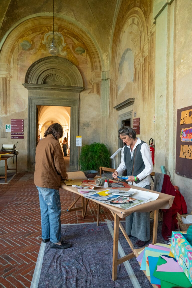 L&rsquo;antica certosa vicino Siena dove il disegno &egrave; diventato una performance condivisa. Il report