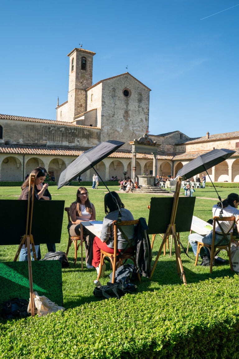 L&rsquo;antica certosa vicino Siena dove il disegno &egrave; diventato una performance condivisa. Il report