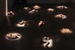 Mimmo Paladino torna a Milano con una grande mostra dopo anni. Sotterranea e immersiva