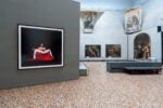 Dentro alla mostra veneziana di Marina Abramović con Sky Arte