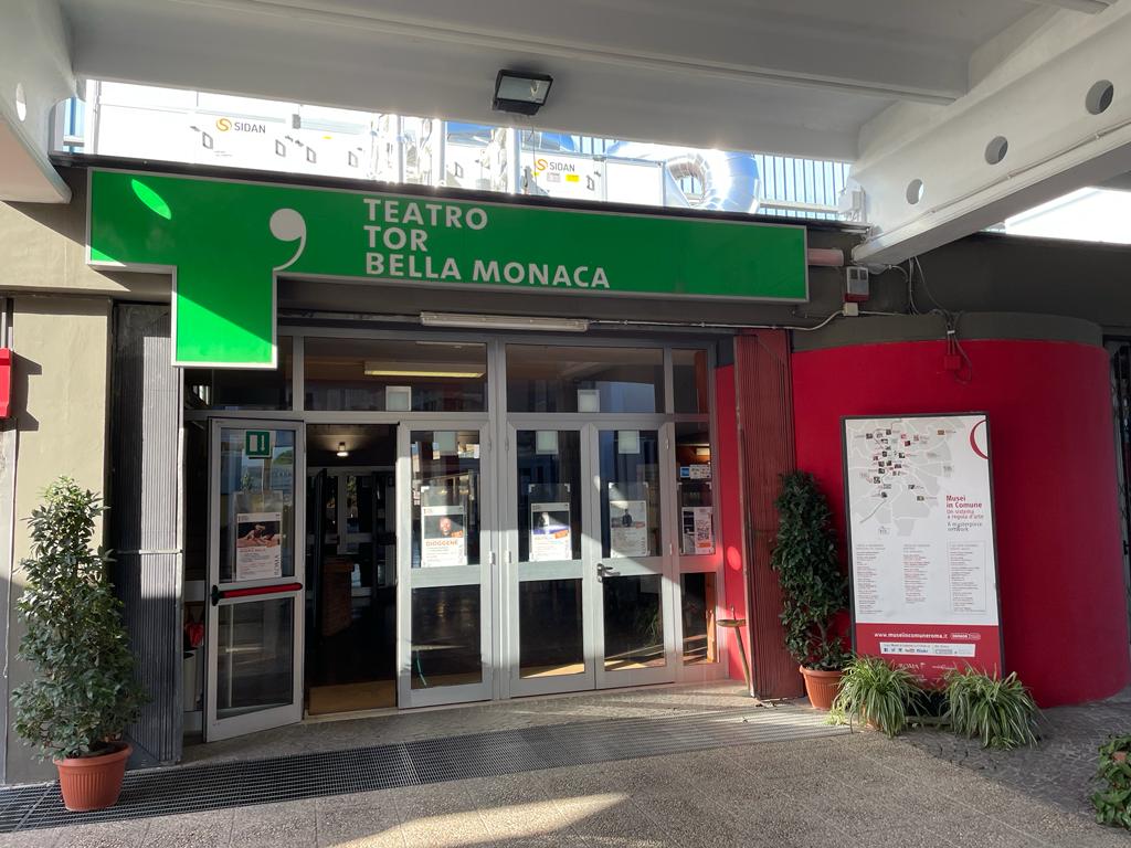 Facciata del Teatro Tor Bella Monaca