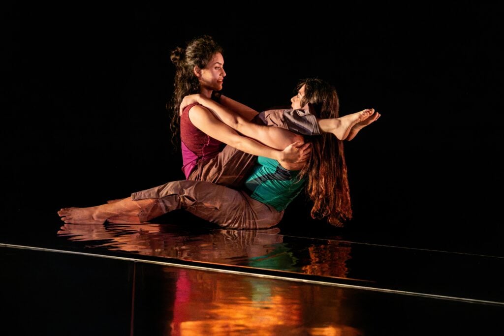 Santarcangelo Festival 2026, il borgo che si riempie di performance parlando di corpo come spazio politico sotto pressione